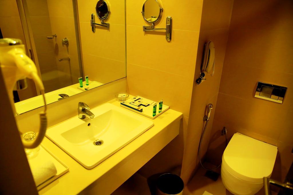 Best Western Jubilee Ridge Хидерабад Екстериор снимка